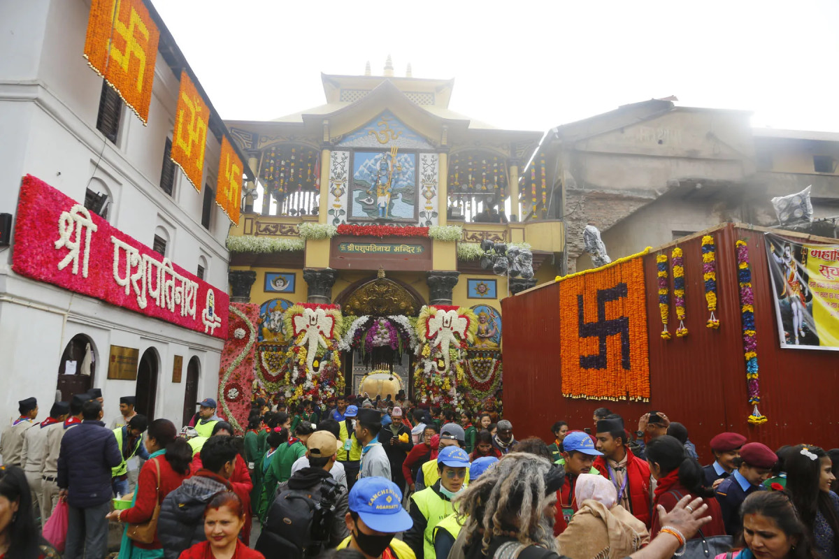 आज महाशिवरात्रि, बिहानैदेखि पशुपतिनाथका चारै ढोका खुला